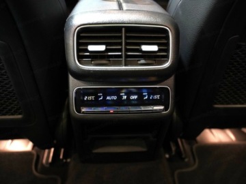 Mercedes GLE V167 SUV Facelifting 2.0 300d 269KM 2025 MERCEDES-BENZ GLE 300 d 4-Matic AMG Line 2.0 (269KM) 2025, zdjęcie 14