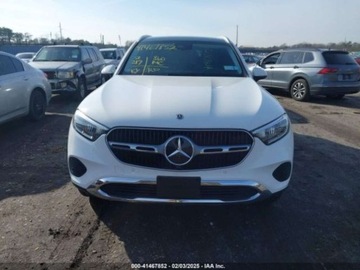 Mercedes GLC C254/X254 2024 Mercedes-Benz GLC 2024 Mercedes-Benz GLC GLC 300 4MATIC SUV 2.0 Benzyna, zdjęcie 1