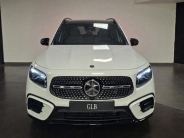 Mercedes GLB SUV 1.3 200 163KM 2025 Od ręki - 200 (163KM) AMG Line | Hak holowniczy + Dach panoramiczny, zdjęcie 1