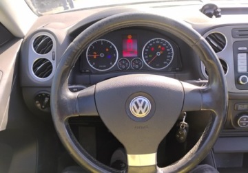 Volkswagen Tiguan I SUV 2.0 TDI CR DPF 140KM 2008 Volkswagen Tiguan 2008r, 2.0 TDI. 4x4. AUTOMAT. Uszkodzony lewy przod Poob, zdjęcie 10