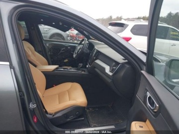 Volvo XC60 II Crossover T5 250KM 2018 Volvo XC 60 2018 Volvo XC60 T5 AWD Momentum 2.0 Benzyna 250KM, zdjęcie 4