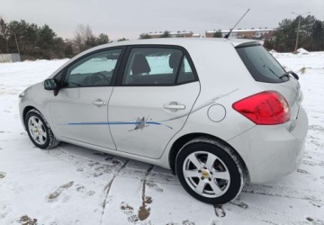 Toyota Auris I Hatchback 1.4 i 16V VVT-i 97KM 2007 Toyota Auris Toyota Auris 1.4 VVT-i 1.4 Benzyna 97KM, zdjęcie 4