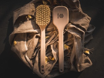 Вложенная кисть Tampico (жесткая) с длинной ручкой.