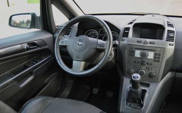 Opel Zafira B 1.9 CDTI ECOTEC 120KM 2005 Opel Zafira 1.9 Diesel 120KM, 7-Osobowa, ISOFIX, Panorama, Pol skora, Hak, zdjęcie 11