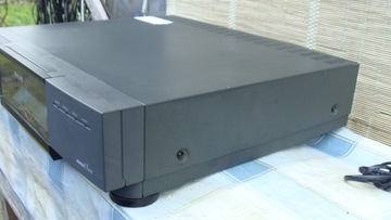 Видеомагнитофон PHILIPS VR833/02