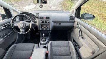 Volkswagen Touran II 2.0 TDI 140KM 2015 Volkswagen Touran Raty 2.0 tdi DSG-Automat Navi Caly w fabrycznym lakierze, zdjęcie 25