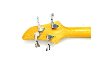 Бас-гитара Yamaha RBX 270 бордового цвета