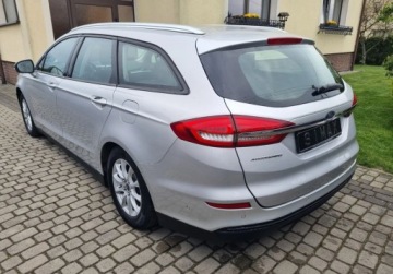 Ford Mondeo V Kombi 2.0 TDCi 150KM 2018 Ford Mondeo SW 2.0D 150PS Zadbane Bezwypadkowe Dodatkowe kola Po oplatach, zdjęcie 1