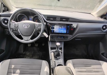 Toyota Auris II Hatchback 5d Facelifting 1.6 Valvematic 132KM 2018 Toyota Auris 2018r, Salonowa. 1.6 Benzyna. Uszkodzona. Poobijana. VAT 23, zdjęcie 5