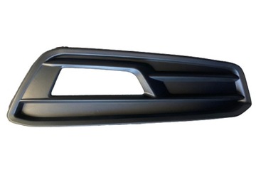 KRATKA HALOGENU PRAWA FOCUS MK3 ST ZAŚLEPKA LIFT