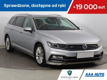 Volkswagen Passat B8 Variant 2.0 TDI BlueMotion SCR 150KM 2016 VW Passat 2.0 TDI, Automat, Skóra, Navi, Klima