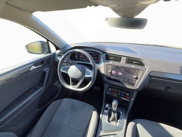 Volkswagen Tiguan II SUV Facelifting 1.5 TSI 150KM 2022 Volkswagen Tiguan Kamery 360, martwe pole, tempomat aktywny, 1.5 Benzyna, zdjęcie 10