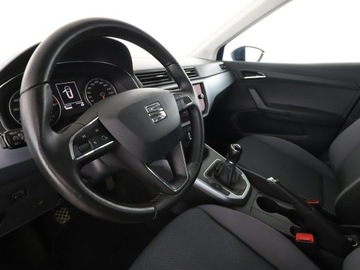 Seat Arona Crossover 1.0 EcoTSI 95KM 2019 Seat Arona navigacja klimatyzacja czujniki, zdjęcie 13