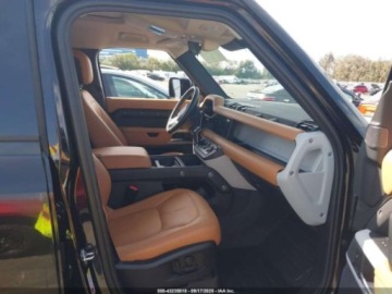 Land Rover Defender IV (L663) 2024 Land Rover Defender 110 P300 2024 2.0l 2.0 Benzyna 296KM, zdjęcie 9