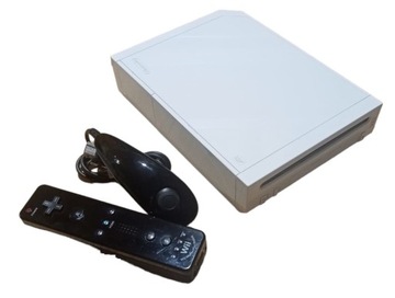 Konsola Nintendo Wii+ Remote + Nunchuck + 3 Gry