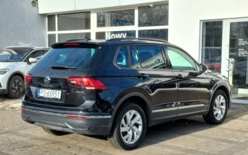 Volkswagen Tiguan II SUV Facelifting 2.0 TDI 150KM 2022 Volkswagen Tiguan 2,0 TDI 150kM Life 4Motion Salon Polska F.Vat 23 2.0, zdjęcie 4