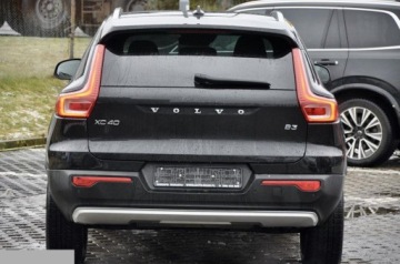 Volvo XC40 Crossover Facelifting 2.0 B3 163KM 2022 Volvo XC 40 MOMENTUM 2.0 benzyna 163KM 2022r, zdjęcie 6