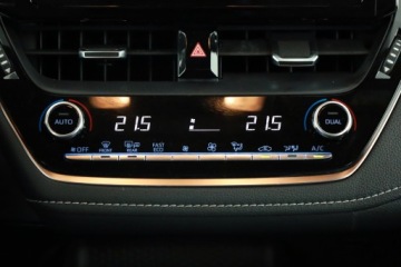 Toyota Corolla XII TS Kombi 1.8 Hybrid 122KM 2021 Toyota Corolla 1.8 Hybrid, Salon Polska, zdjęcie 9