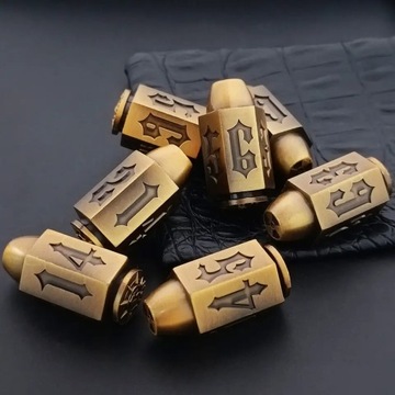 НАБОР ИЗ 6 МЕТАЛЛИЧЕСКИХ КУБИКОВ D6 3,3 СМ РПГ-СНАРЯД