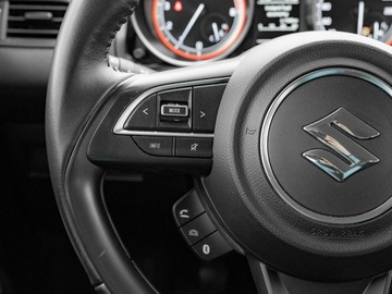 Suzuki Swift VI Hatchback Facelifting 1.2 DualJet SHVS 83KM 2021 Suzuki Swift JSAAZCA3S00528495#1.2 Dualjet SHVS, zdjęcie 12