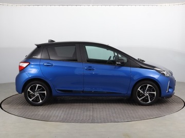 Toyota Yaris III Hatchback 5d Facelifting 2017 1.5 Dual VVT-iE 111KM 2020 Toyota Yaris 1.5 Dual VVT-i, Salon Polska, zdjęcie 5