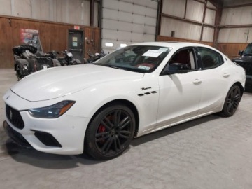 Maserati Ghibli III 2023 Maserati Ghibli 2023 MASERATI GHIBLI MODENA Q4 3.0 Benzyna 424KM, zdjęcie 1