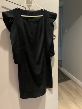 36 S Sisley czarna klasyczna sukienka rękaw bufka