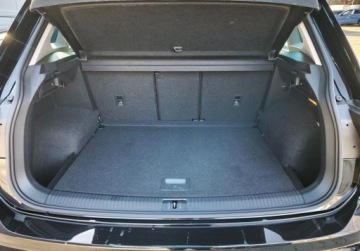 Volkswagen Tiguan II SUV 1.5 TSI EVO 150KM 2020 Volkswagen Tiguan Highline Pakiety, ACC, Podgrzewane fotel, GPS, Kamera c, zdjęcie 9