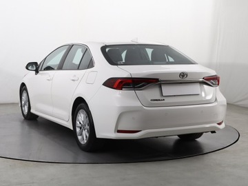 Toyota Corolla XII Sedan Facelifting 1.5 VVT-i 125KM 2023 Toyota Corolla 1.5 VVT-i, Salon Polska, zdjęcie 3