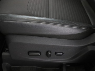 Ford Kuga II SUV Facelifting 2.0 TDCi 150KM 2017 Ford Kuga 2.0 TDCi Titanium Panorama Nawigacja, zdjęcie 32