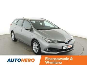Toyota Auris II Touring Sports Facelifting 1.8 Hybrid 136KM 2016 Toyota Auris HEV automat navi kamera cofania, zdjęcie 9