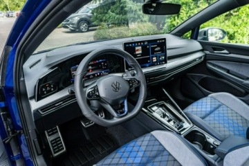 Volkswagen Golf VIII R Facelifting 2.0 TSI 333KM 2026 Volkswagen Golf Variant R 2.0 TSI 4Motion 333 KM, zdjęcie 15