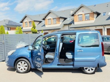 Citroen Berlingo II Combi Facelifting 1.6 HDI 75KM 2015 Citroen Berlingo Multispace___Limited Selection___1.6 HDi 75KM___Pelna His, zdjęcie 6