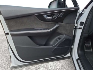 Audi Q7 II Q7-e 3.0 55 TFSI e  381KM 2021 Audi Q7 Audi Q7 TFSI e S line 55 TFSI e quattro 381KM tiptronic 3.0 381KM, zdjęcie 11