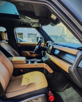 Land Rover Defender IV (L663) 90 3.0D R6 300KM 2025 Land Rover Defender Land Rover DEFENDER 130 3.0D I6 300PS AWD AUTO X-D 3.0, zdjęcie 2