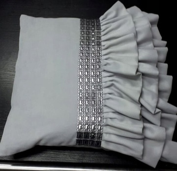 Poszewka 40x40 GLAMOUR z falbankami