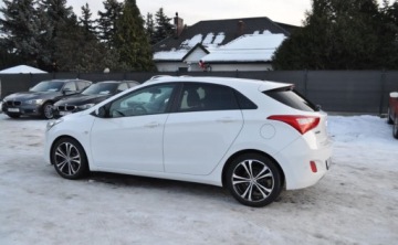 Hyundai i30 II Hatchback 5d 1.4 MPI 100KM 2012 Hyundai i30 1.4 Benzyna Klimatyzacja Cz.parkowania 1.4 Benzyna 99KM, zdjęcie 9