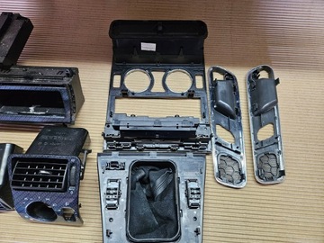 DEKORACE KONZOLA MERCEDES SLK R170 KOMPLET