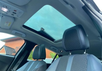 Peugeot 2008 II SUV 1.2 PureTech 100KM 2020 Peugeot 2008 PEUGEOT 2008 1.2 Benzyna 101KM, zdjęcie 9