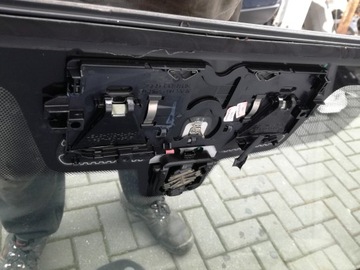 BMW G30 G31 SKLO (OKNO) PŘEDNÍ ČELNÍ
