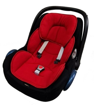 Вставка поддерживает правильное положение в сиденье коляски, двусторонняя, толстая.