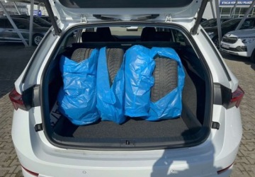 Opel Astra J GTC 1.6 Turbo ECOTEC 200KM 2021 Skoda Octavia 1.5 TSI ACT 150 KM 6 bieg. manual Style 1.5 Benzyna, zdjęcie 32