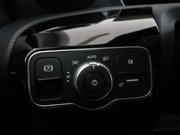 Mercedes Klasa A W177/V177 Hatchback 2.0 220 190KM 2019 Mercedes A 220 Progressive automat półskóra, zdjęcie 35