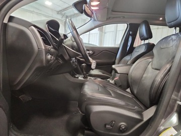 Jeep Cherokee V 2020 Jeep Cherokee Limited 2020 3.2l 3.2 Benzyna 271KM, zdjęcie 7