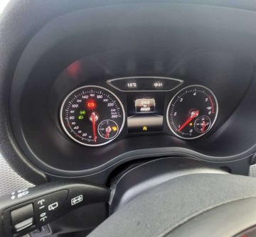 Mercedes Klasa B W246 Sports Tourer 180 CDI BlueEFFICIENCY Edition 109KM 2015 Mercedes-Benz Klasa B Mercedes-Benz Klasa B 180 (CDI) d BlueEff Edition St, zdjęcie 8