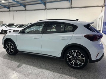 Ford Focus IV Hatchback Facelifting 1.0 EcoBoost MHEV 155KM 2025 Od ręki - Active X 1.0 EcoBoost 155KM / Pakiet Winter, Driver Assiatnce, zdjęcie 3