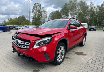 Mercedes GLA I Off-roader 1.6 200 156KM 2017 Mercedes-Benz GLA 1.6B 156KM 2017r. Salon Polska F-Vat 23 1.6 Benzyna, zdjęcie 2