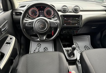 Suzuki Swift VI Hatchback 1.2 DualJet 90KM 2017 Suzuki Swift salon Polska, I wlasciciel, kamera cofania 1.2 Benzyna 90KM, zdjęcie 4