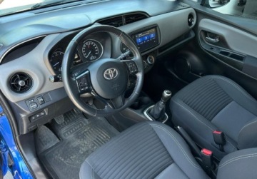 Toyota Yaris III Hatchback 5d Facelifting 2017 1.5 Dual VVT-iE 111KM 2020 Toyota Yaris Premium City, Kamera cofania, Tempomat, CarPlay, Salon PL, 1, zdjęcie 5