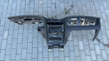 BENTLEY CONTINENTAL GT 3W0 LIFT KONSOLA DESKA ROZDZIELCZA SKÓRA BIAŁA NITKA
